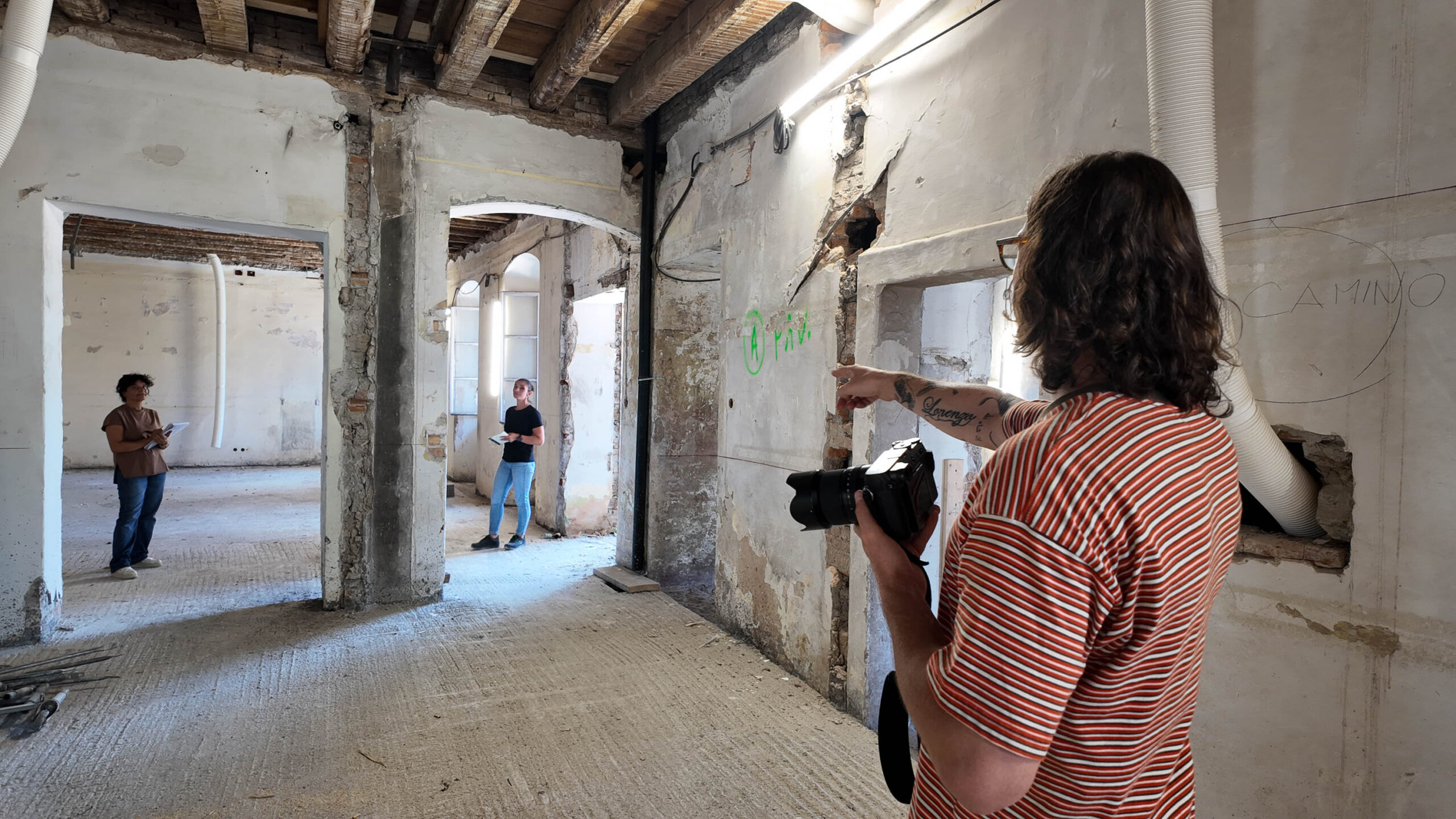 Nicolas Brunetti al lavoro nel cantiere